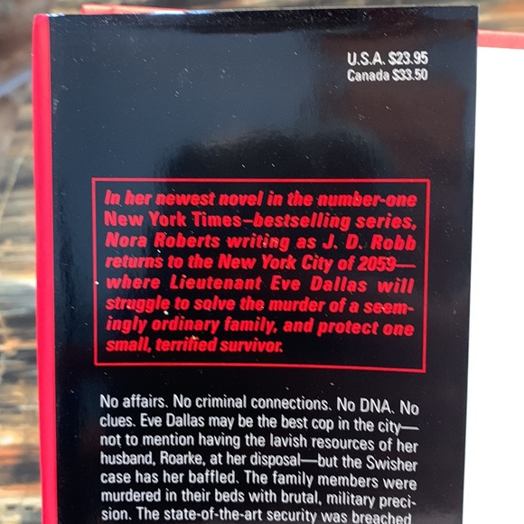 Survivor in death.  Nora Roberts - Picture 3 of 4